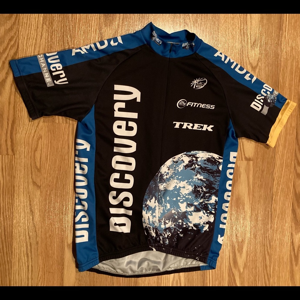 Cycling shirt size medium